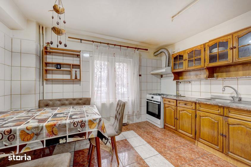 Apartament cu 4 camere în Decebal