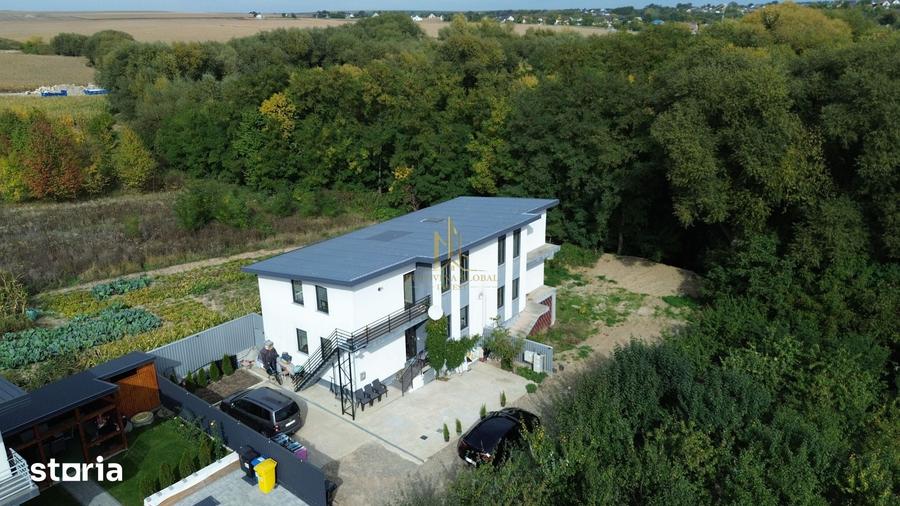 Casă cu 6 camere cu Teren 202 Mp în Central