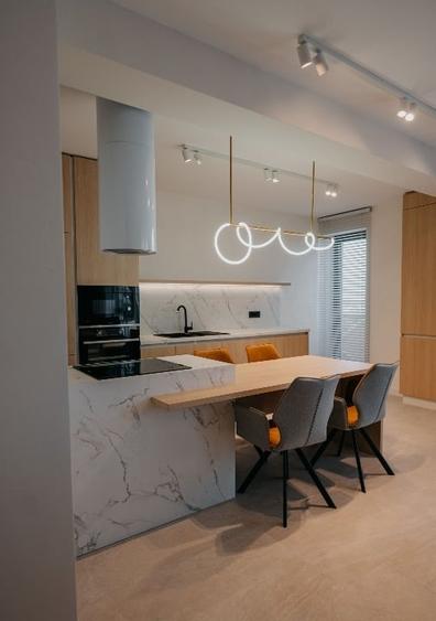 Apartament cu 2 camere decomandat, mobilat în Central