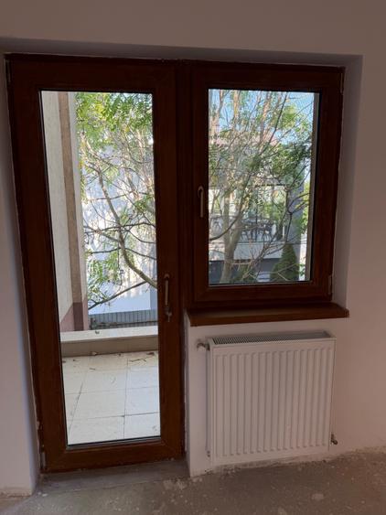 Casa de vanzare cu 2 etaje- intrare in Comuna Berceni - 240 mp utili si 400 gradina - 8