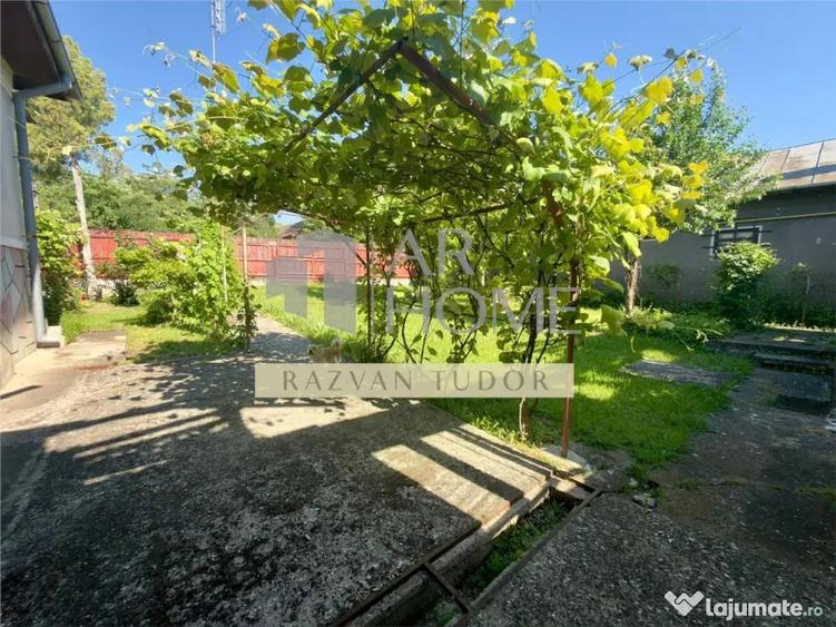 Casă cu 4 camere cu Teren 1681 Mp în Boldești
