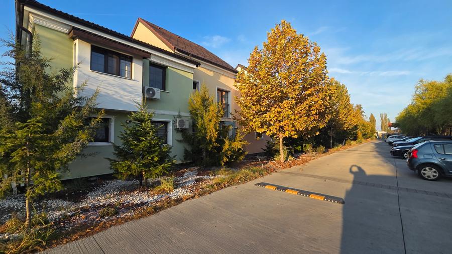 Duplex cu 4 camere cu Piscina în Nord