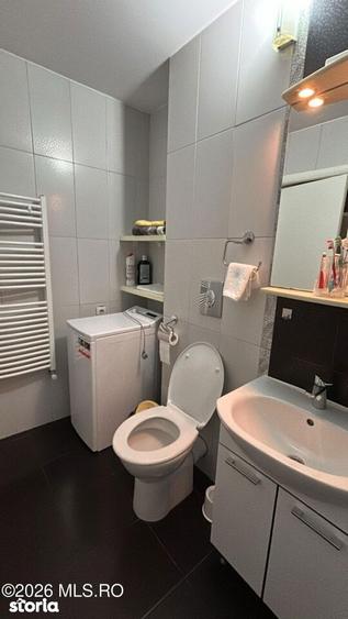Apartament cu 3 camere decomandat, mobilat în Faleza Nord