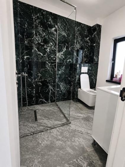 Apartament cu 4 camere semidecomandat, mobilat în Rediu