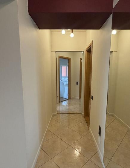 Apartament cu 3 camere, mobilat în Centrul Civic
