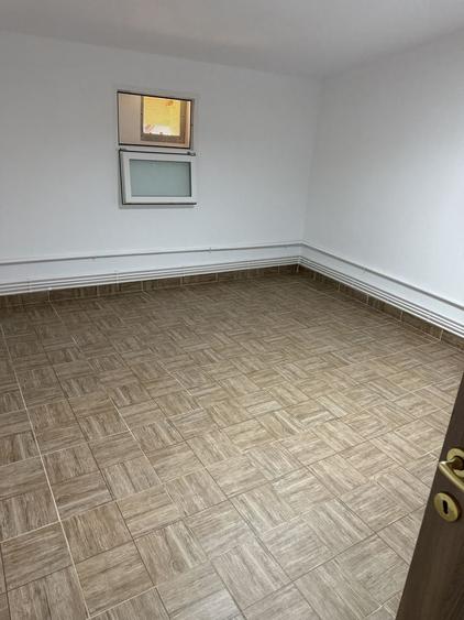 Spațiu comercial, în Central