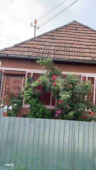 Casă cu 2 camere cu Teren 624 Mp în Deda