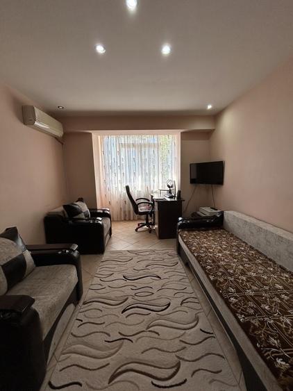 Apartament cu 2 camere decomandat, mobilat în Central