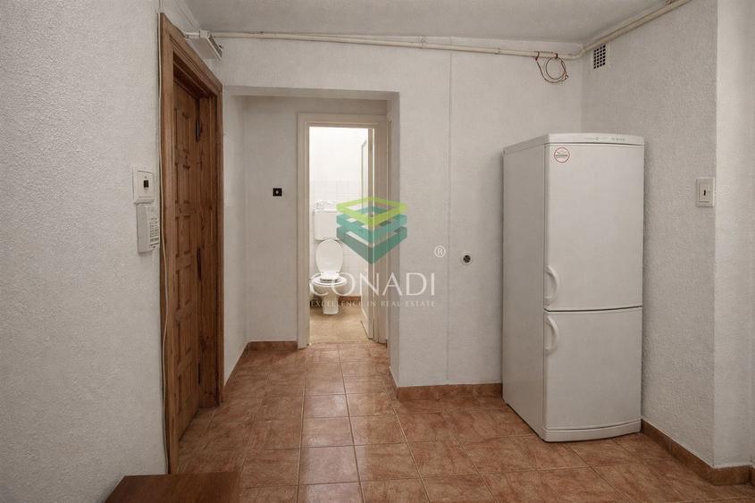 Apartament cu 4 camere decomandat în Central