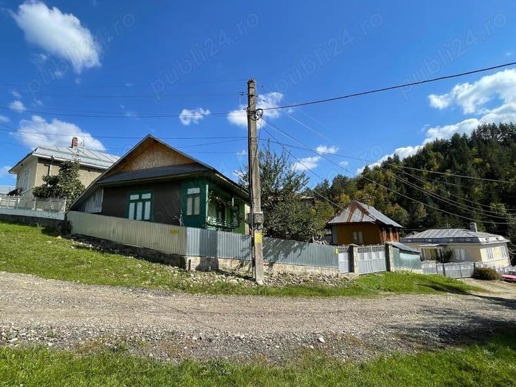 Casă cu 6 camere cu Teren 325 Mp în Soveja