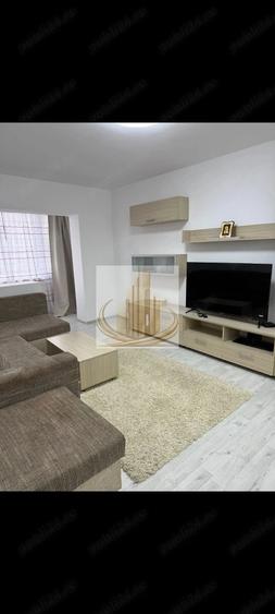 Apartament cu 4 camere decomandat în Lipovei