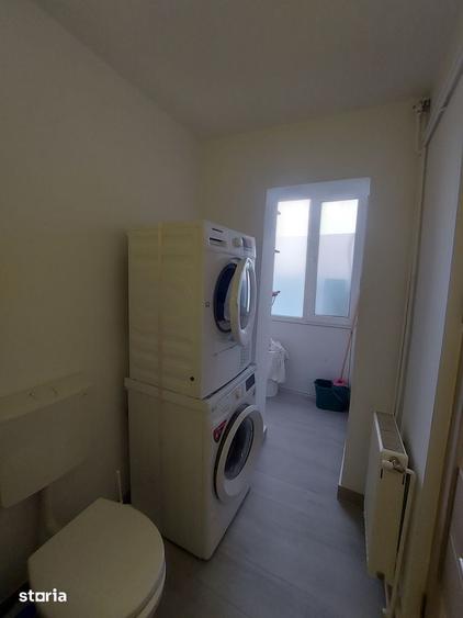 Apartament cu 3 camere decomandat în Micro 4