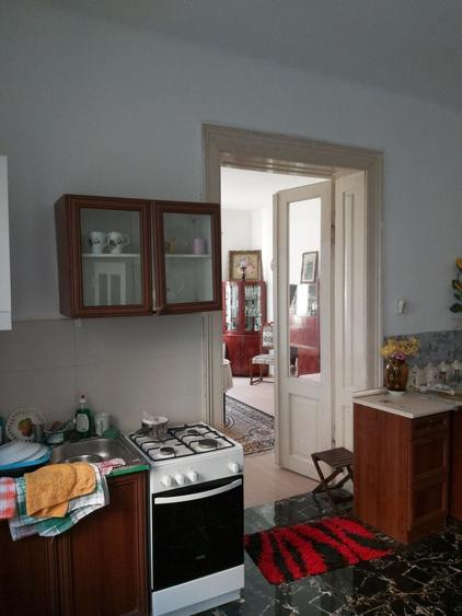 Casă cu 3 camere în Central