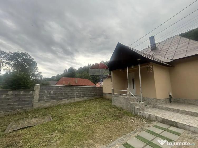 Casă cu 3 camere cu Teren 363 Mp în Central