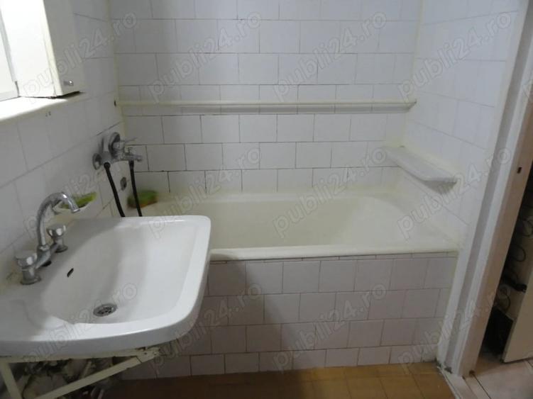 Apartament cu 2 camere decomandat în Romanilor