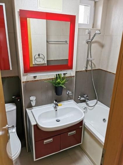 Apartament cu 2 camere semidecomandat în Bucur Obor