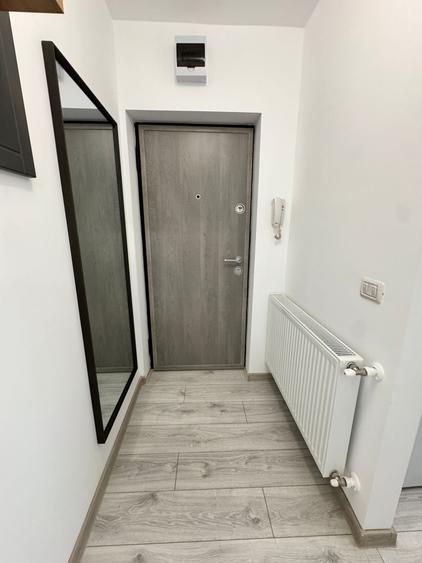 Garsonieră decomandată în 9 Mai