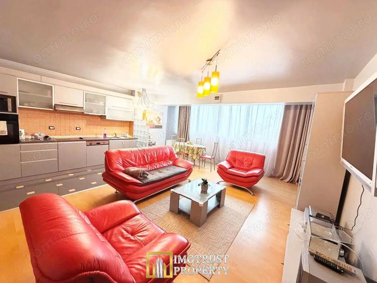 Apartament cu 3 camere decomandat, mobilat în Central