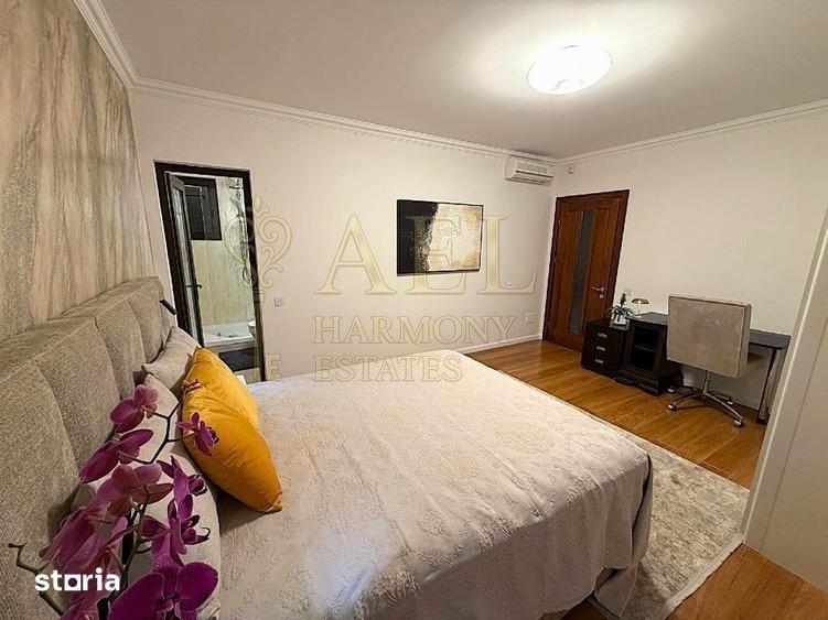 Apartament cu 3 camere, mobilat în Tei