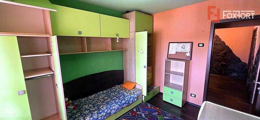 Apartament cu 3 camere decomandat, mobilat în Aradul Nou