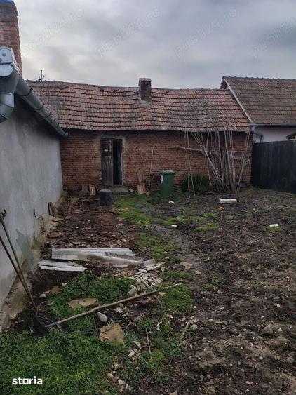Casă cu 2 camere cu Teren 400 Mp în Central