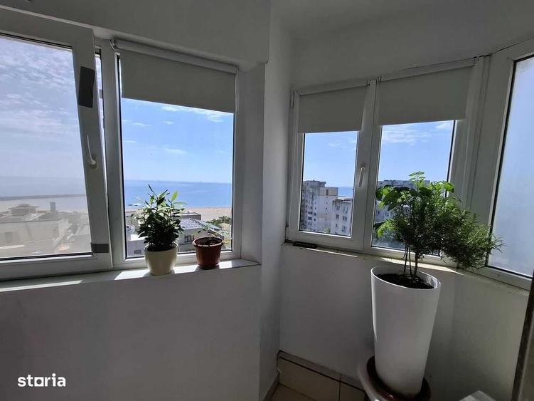 Apartament cu 3 camere decomandat în Faleza Nord