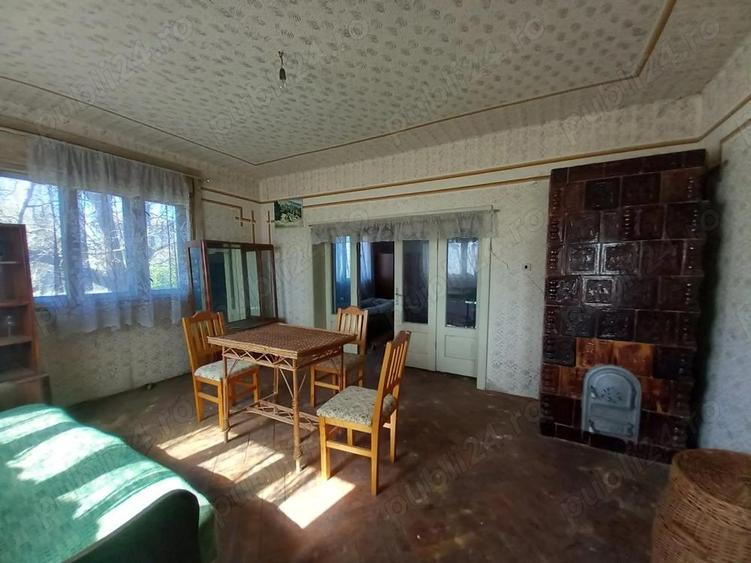 Casa de vanzare + anexe - 2