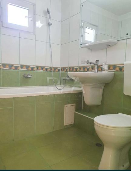Apartament cu 2 camere semidecomandat, mobilat în Timpuri Noi