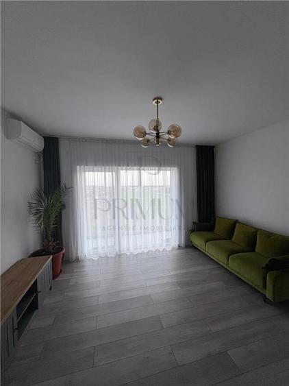 Apartament cu 2 camere decomandat, mobilat în Dumbrăvița