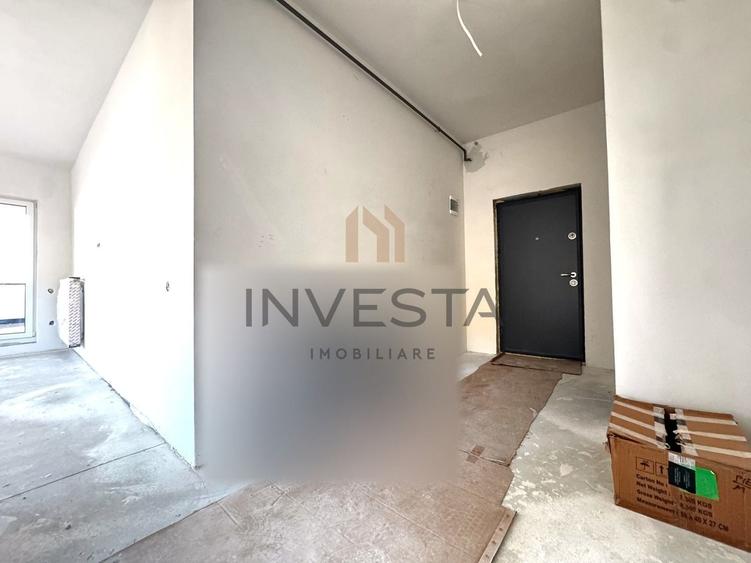 Apartament cu 3 camere semidecomandat în Florești