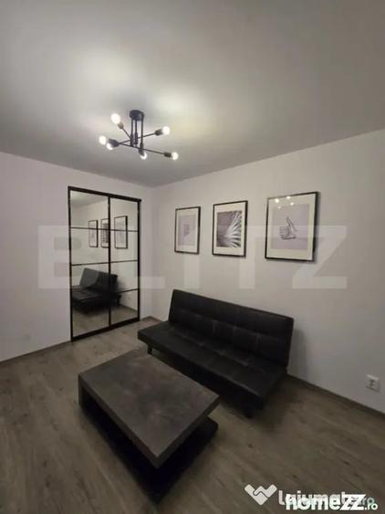 Apartament cu 4 camere semidecomandat în Central