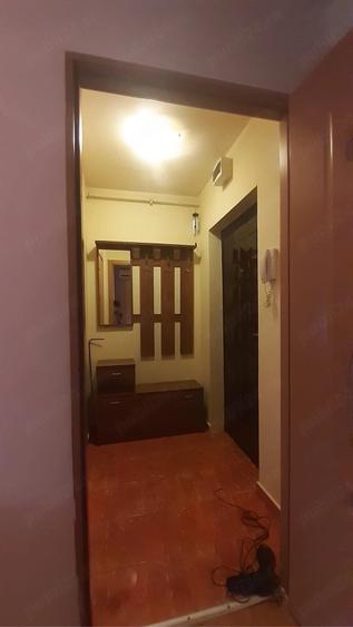 Garsonieră semidecomandată în Badea Cârțan