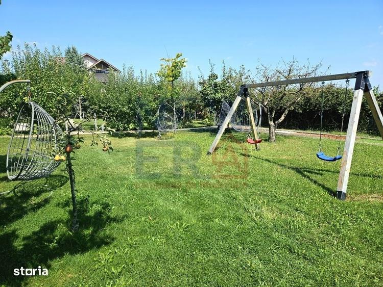 Casă cu 4 camere în Periș