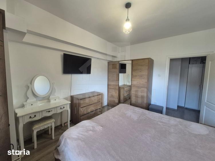 Apartament cu 3 camere decomandat în Calea București