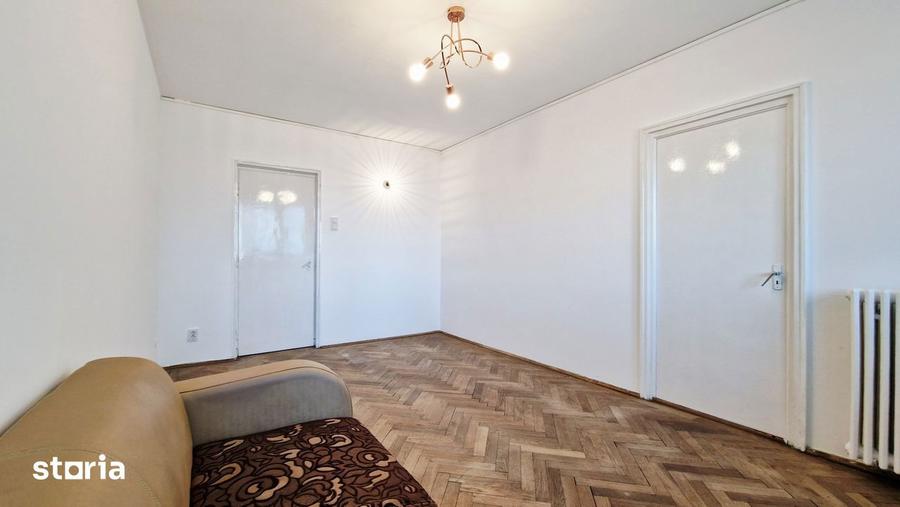 Apartament cu 3 camere decomandat în Floreasca