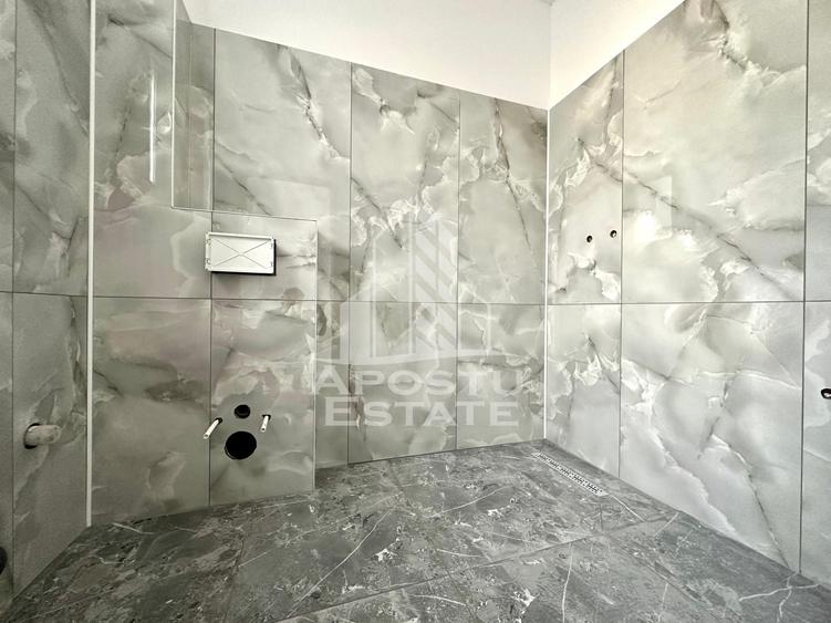 Duplex cu 4 camere cu Canalizare în Utvin