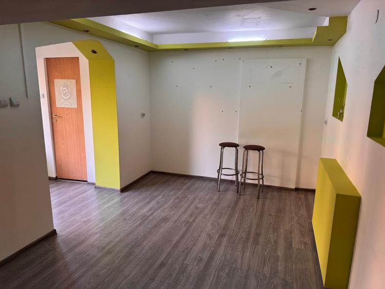 Spațiu comercial, de 30 mp, în Deve