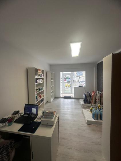 Spatiu comercial, 3 camere, decomandat,  zona Alexandru cel Bun - 2