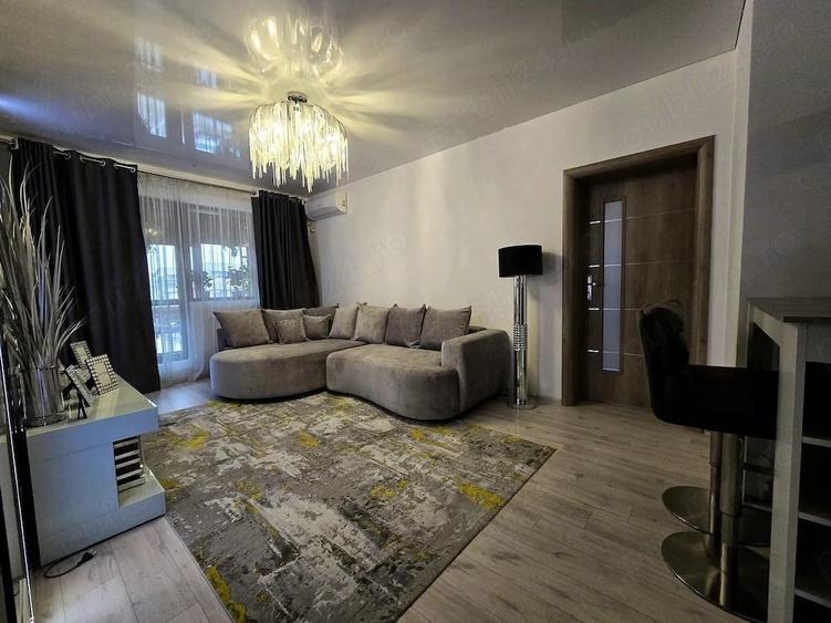 Apartament cu 3 camere semidecomandat în Dobroești