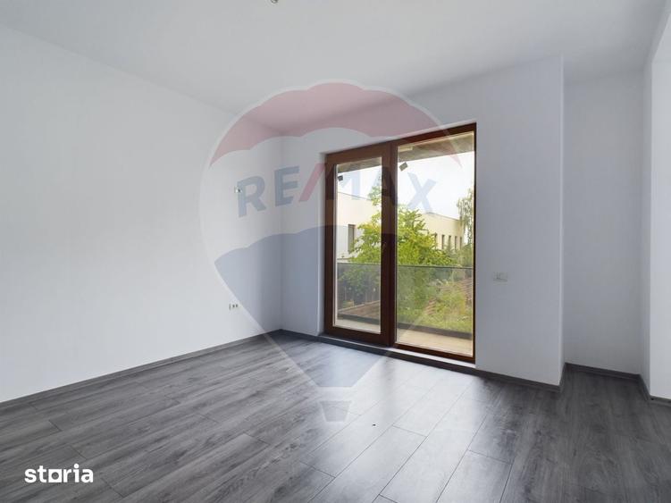 Casa de vanzare + teren 1000 mp - 7