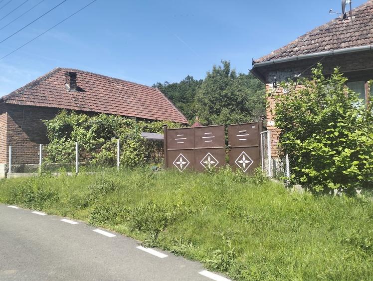 Casă cu 3 camere în Stejar