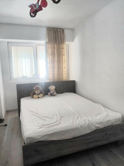 Apartament cu 3 camere decomandat în Pantelimon