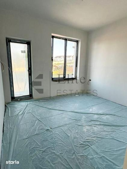 Casă cu 5 camere cu Teren 400 Mp în Iorga