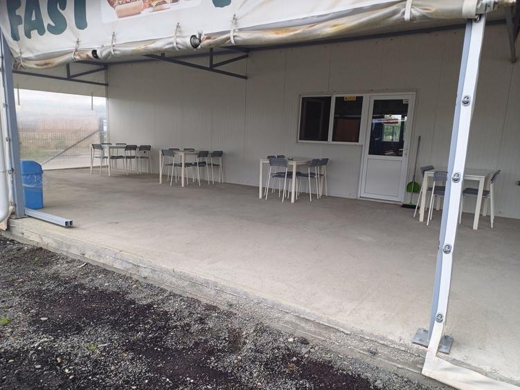 Spațiu comercial, de 80 mp, în Stana