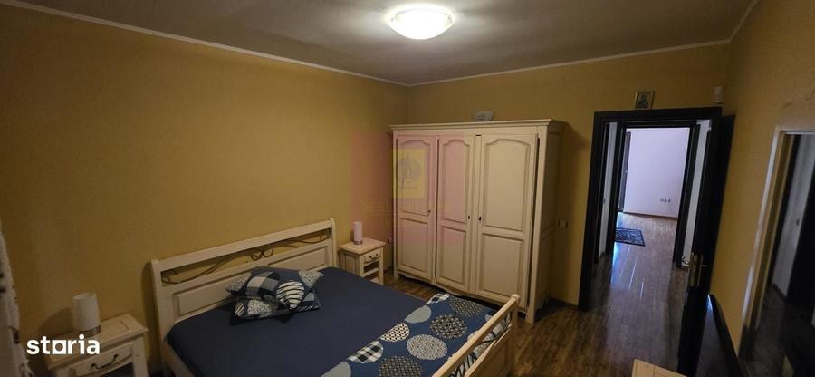 Casă cu 4 camere în Central