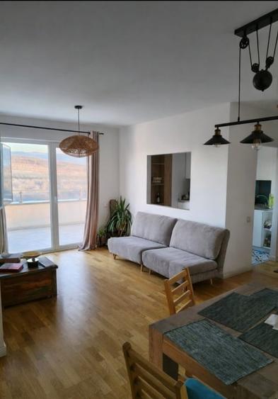 Apartament cu 3 camere decomandat, mobilat în Gheorgheni