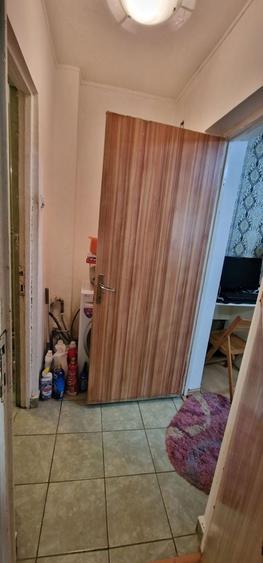 Apartament cu 3 camere semidecomandat în City Park Mall