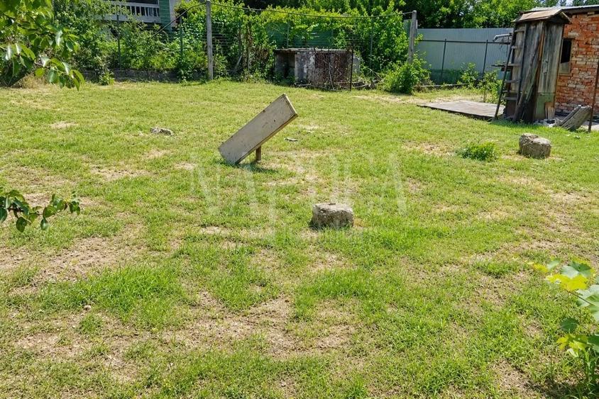Casă individuală cu 5 camere cu Canalizare în Rogerius