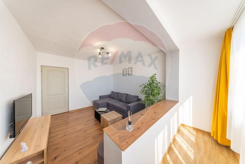 De închiriat apartament modern 2 camere central , centrală gaz . - 2