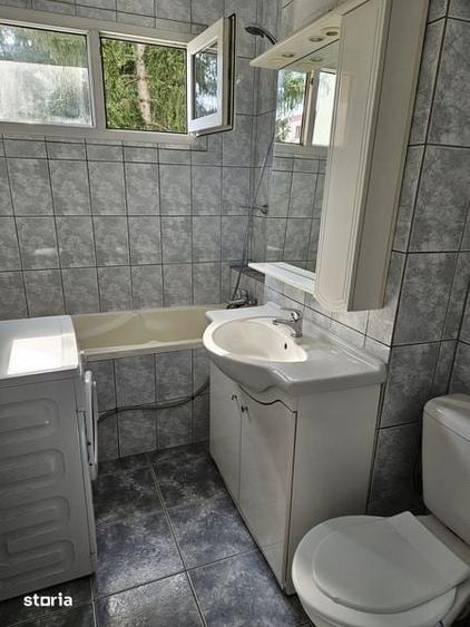 Apartament cu 3 camere semidecomandat în Astra